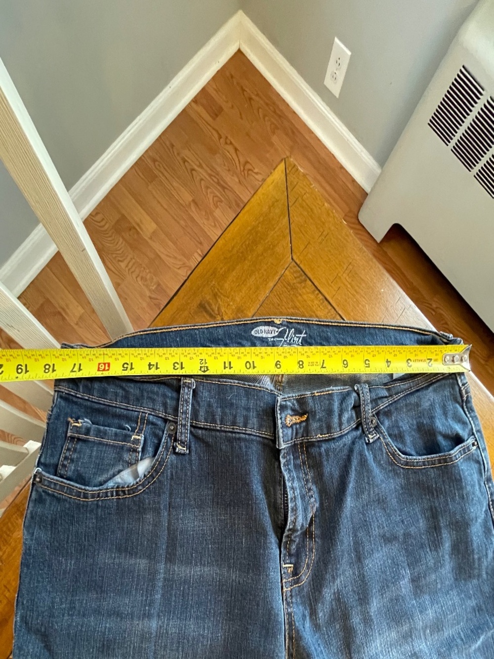 Old Navy The Flirt Flare jeans